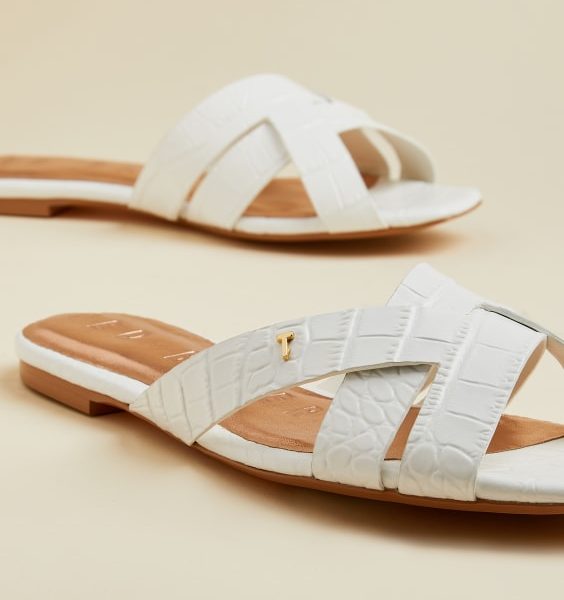 zelania leather croc effect flat sandal