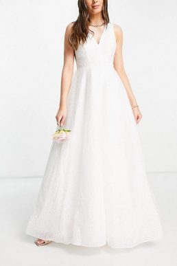 Y.A.S Bridal maxi dress with textured tulle skirt and v back in white