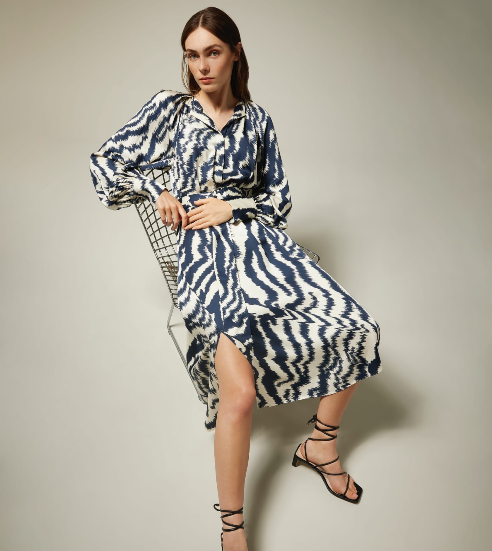 SANDIIA Printed long sleeved midi dress cuffs