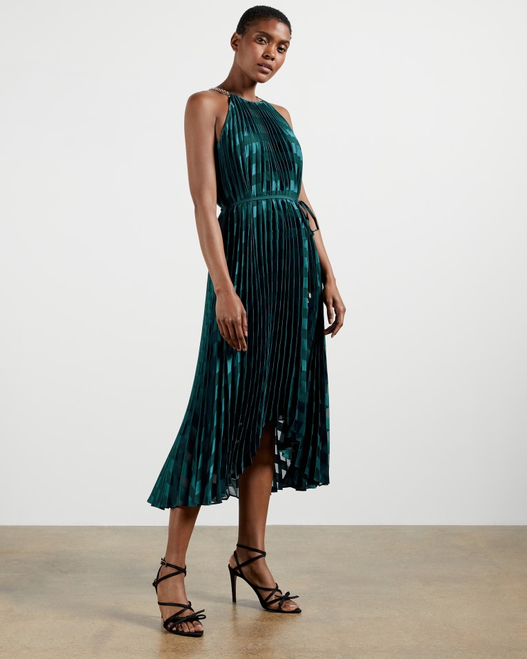 SASSKI Pleated maxi dress