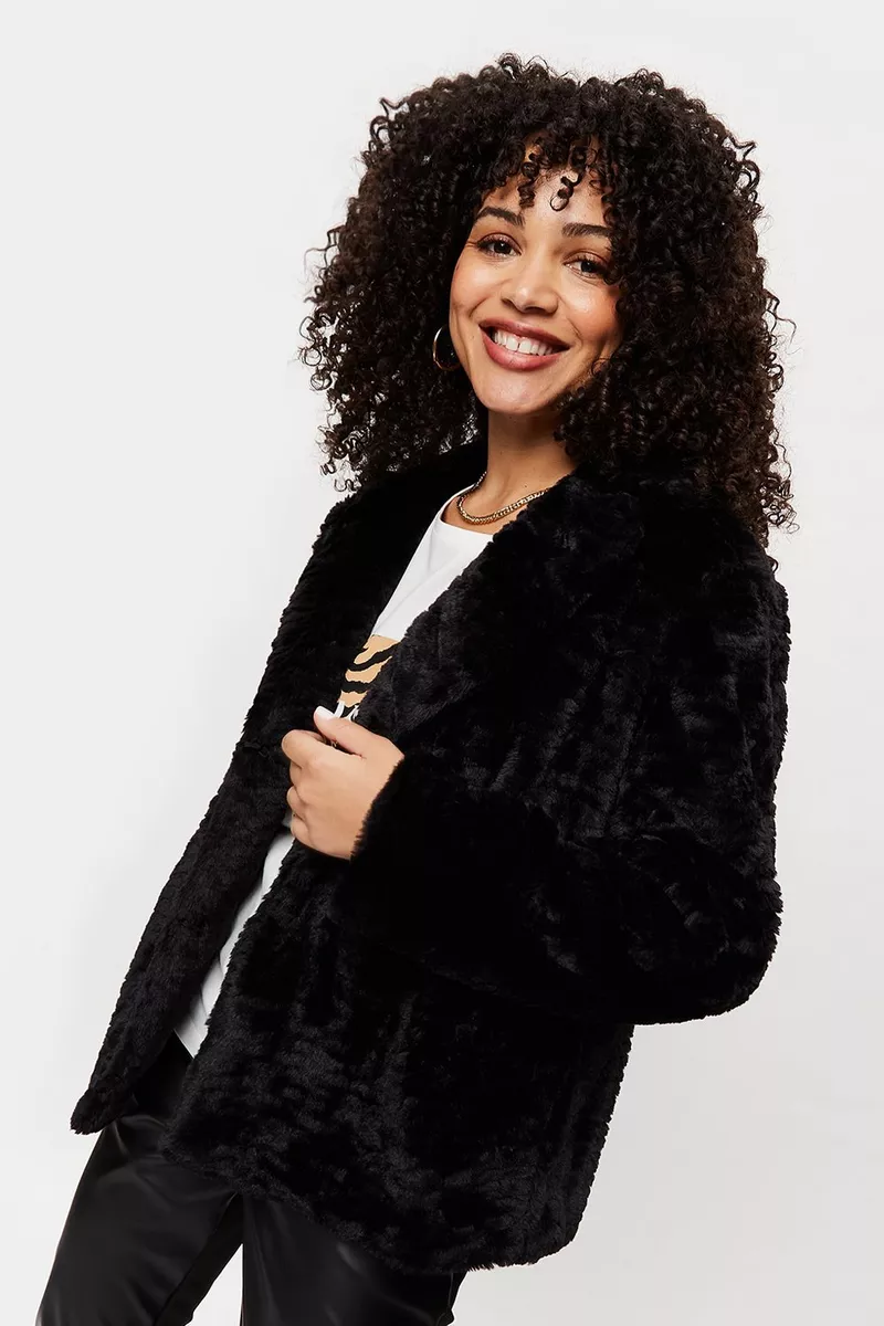 Dorothy Perkins Black Short Textured Faux Fur Coat £30.00(Save 50%)£60.00