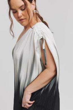 Simply Be Mono Ombre Plisse One Shoulder Maxi Dress
